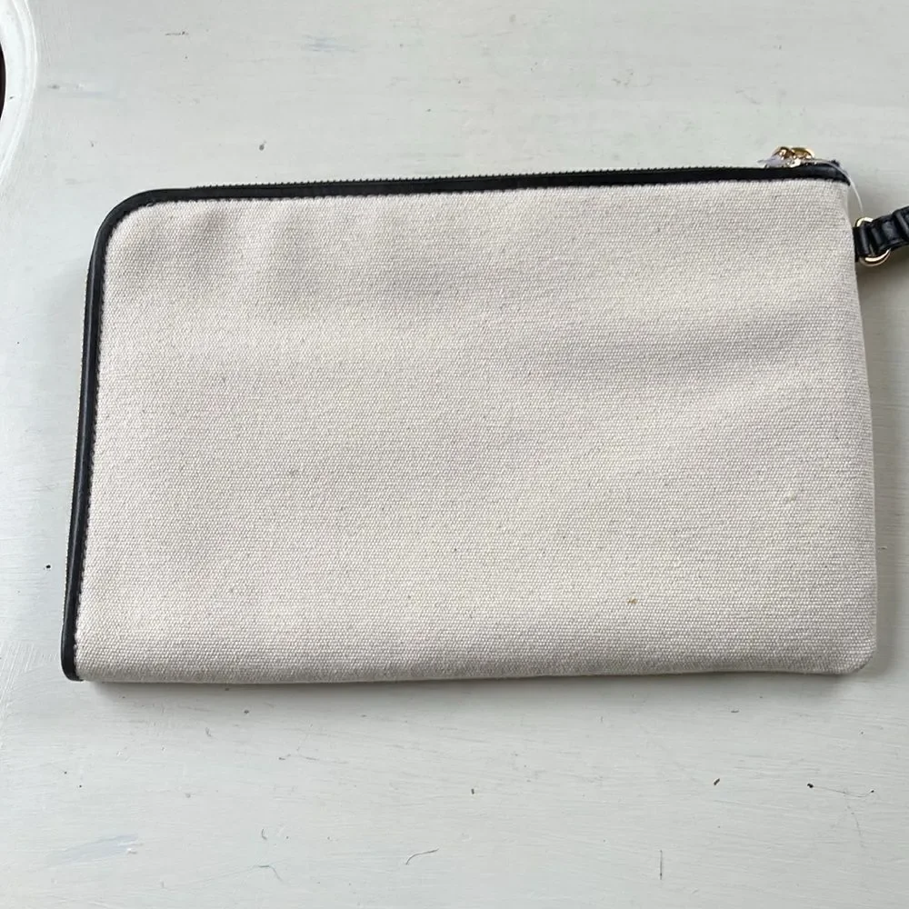 Micheal Michael Kors| Michael Kors Canvas ❤️ Montreal Zippered Clutch New